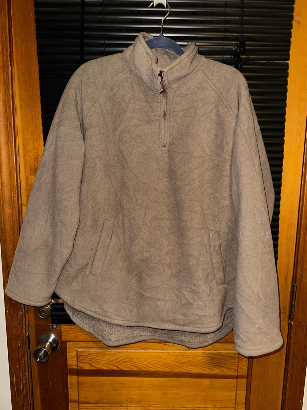 JACHS Girlfriend New York Sherpa-Lined Polar Fleece Quarter-Zip Pullover.